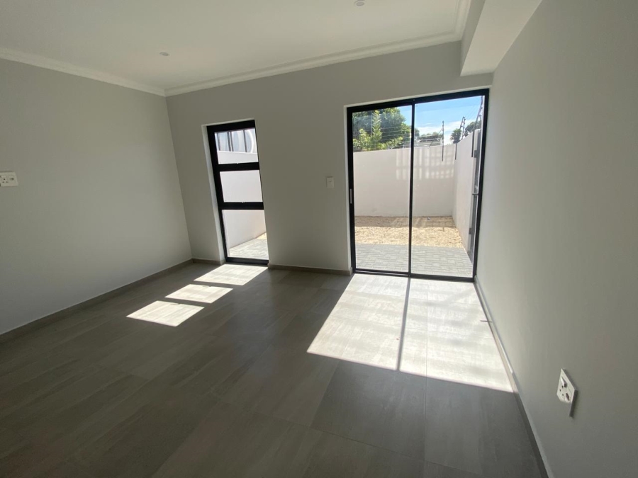 1 Bedroom Property for Sale in Table View Western Cape